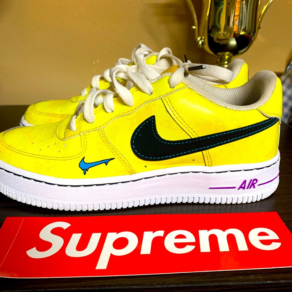 Nike Air Force 1 “Peace love basketball” Size 5y